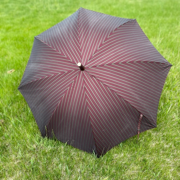 DIOR Vintage authentic Christian Dior all wood umbrella parasol (SOLD) - Picture 2 of 10